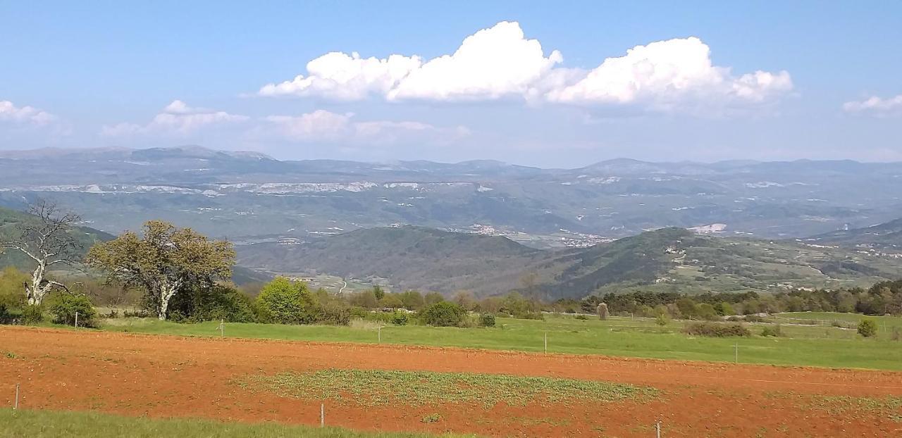 Rural Apartment Carolina Zrenj Екстериор снимка