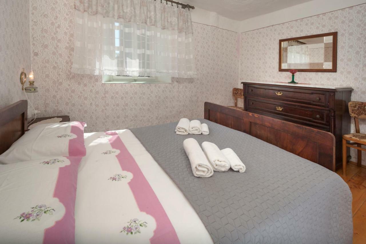 Rural Apartment Carolina Zrenj Екстериор снимка