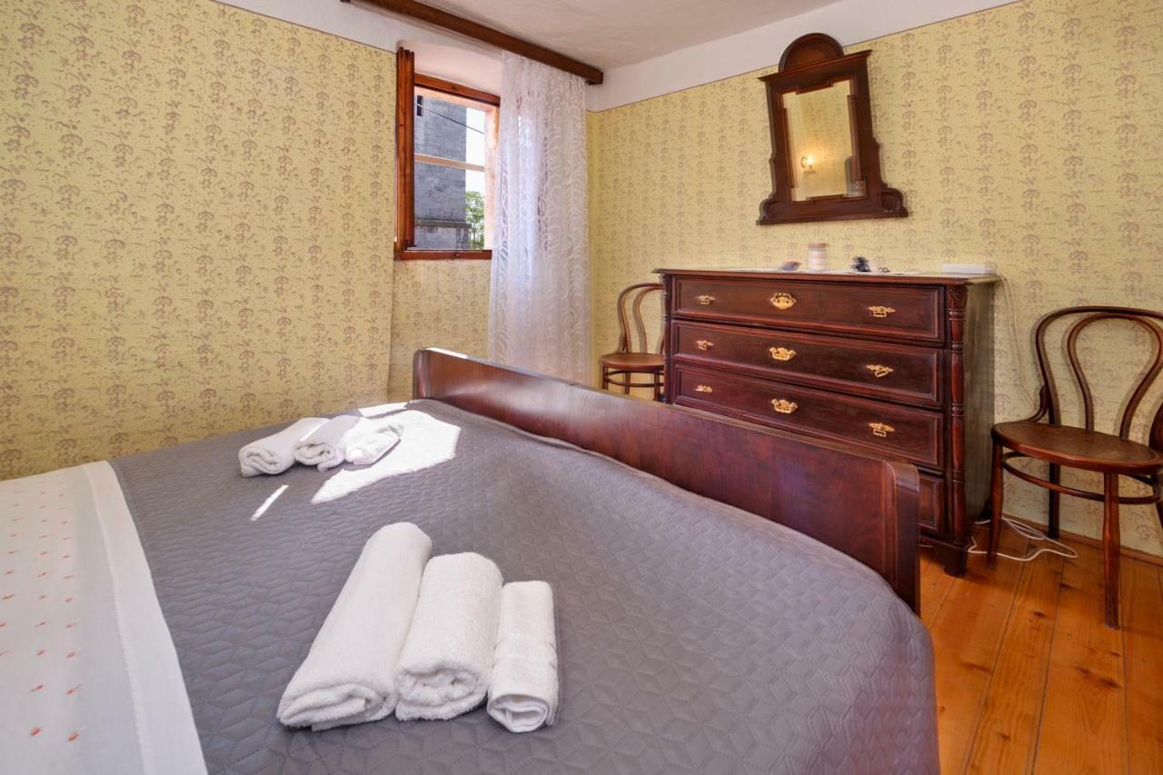 Rural Apartment Carolina Zrenj Екстериор снимка